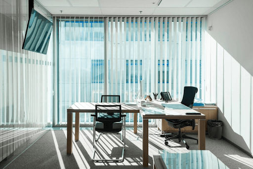 8 Reasons to Hire Professional Commercial Cleaning Services