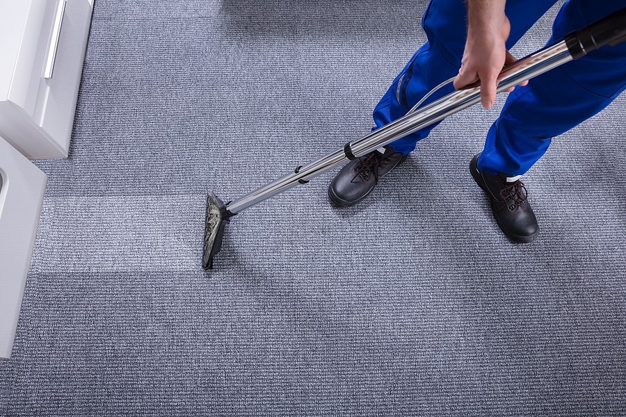 Wool Or Synthetic Carpets: Cleaning Methods Compared